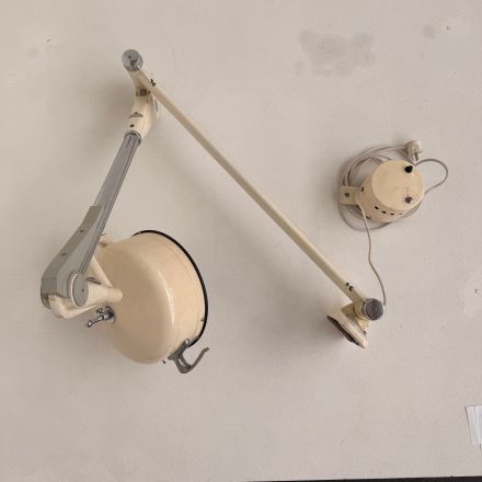 Wandlamp medisch met knikarm