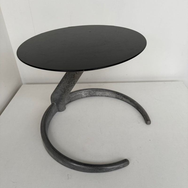 Salon of bijzettafel met poot van gietaluminium